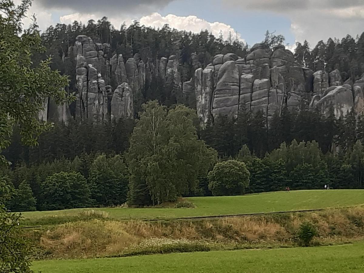 U Ozveny Hotell Dolni Adrspach Eksteriør bilde